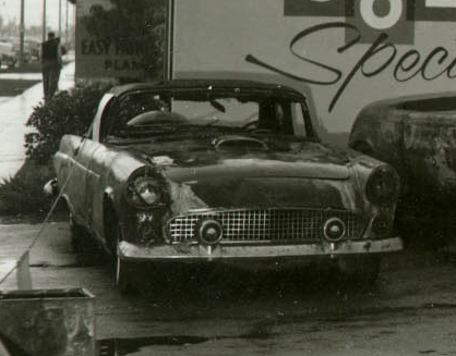 File:Barris-kustoms-shop-fire-thunderbird.jpg