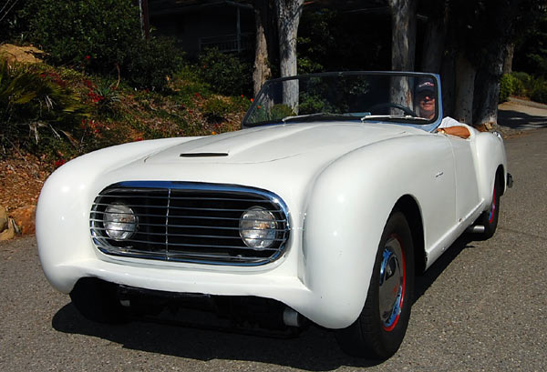 File:Archie-moore-1953-nash-healey.jpg
