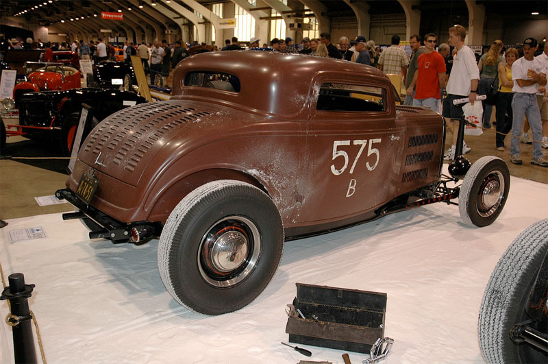 File:Ron-schmit-1932-ford2.jpg