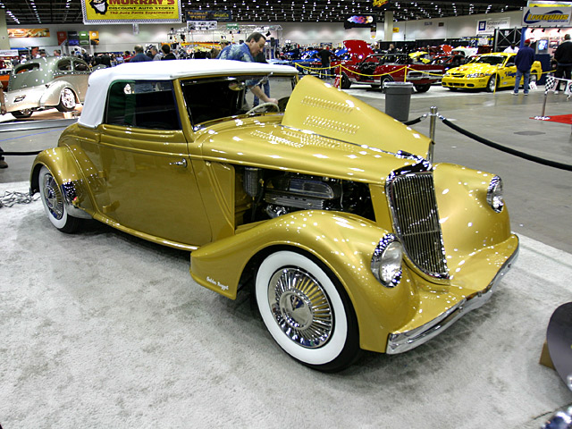 File:Marty-ribits-1934-ford.jpg