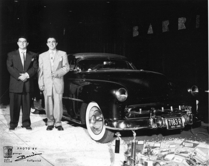 File:Larry-ernest-1951-chevrolet-show.jpg