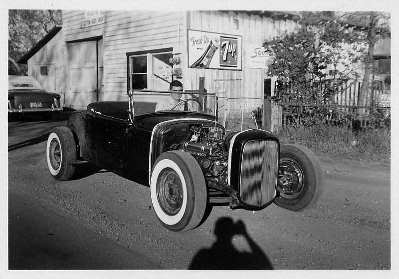 File:Phil-luke-1930-ford.jpg