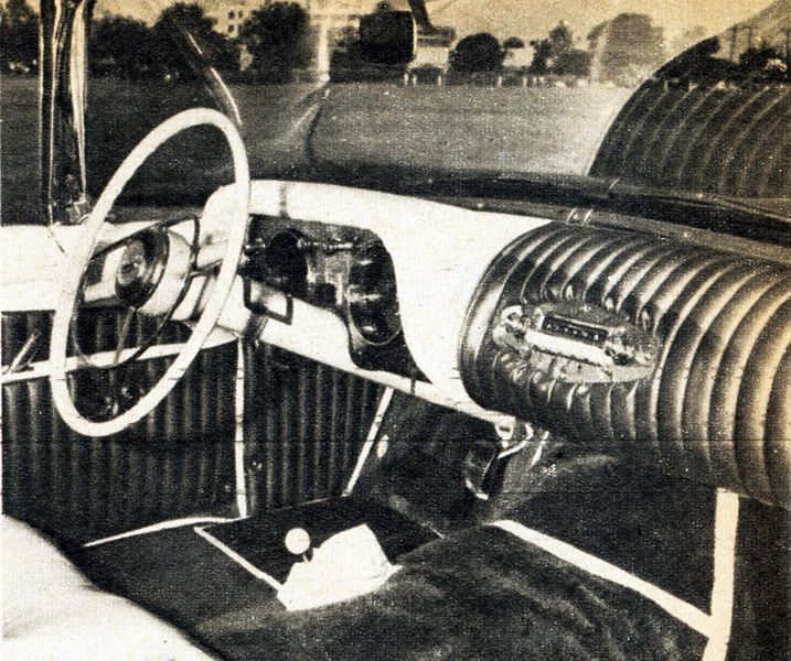 File:Leo-lyons-ultra-moden-merc-1038.jpg
