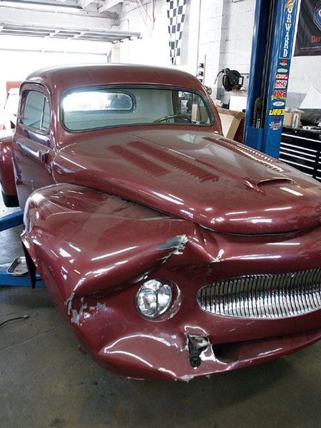 File:Chuck-porter-1949-ford-crashed.jpg