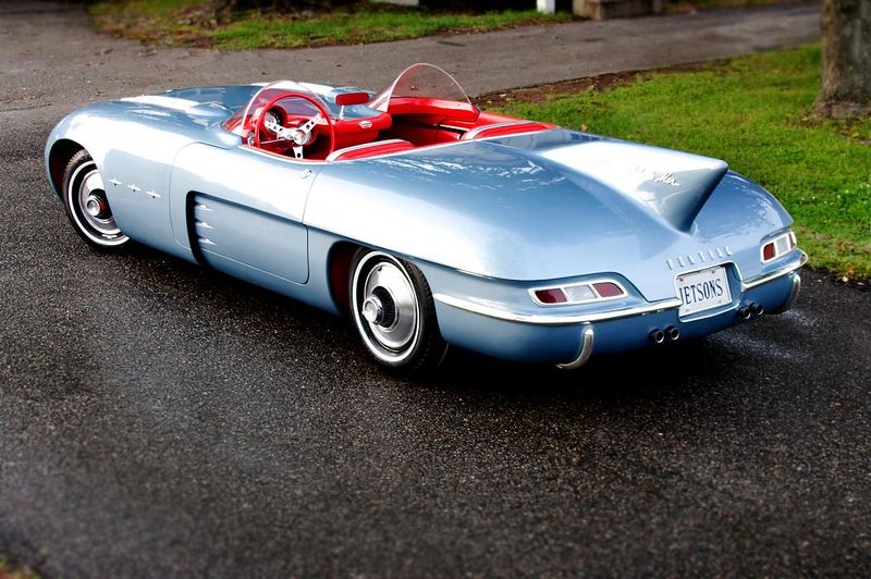 File:Marty-martino-1956-pontiac-club-de-mer6.jpg