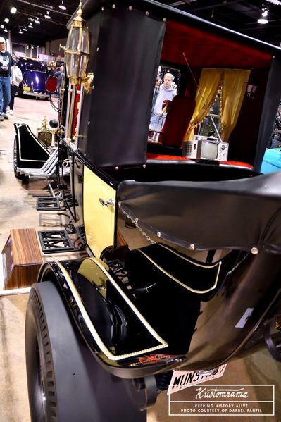 File:Darrel-panfil-munster-koach-tribute-car20.jpg