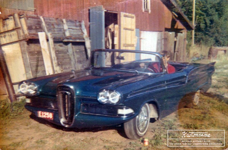 File:Lasse-andersson-1957-ford-skyliner-custom.jpg