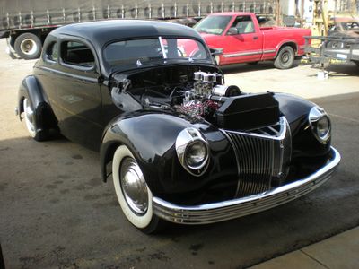 Fred-cain-1940-ford-rod-custom9.jpg
