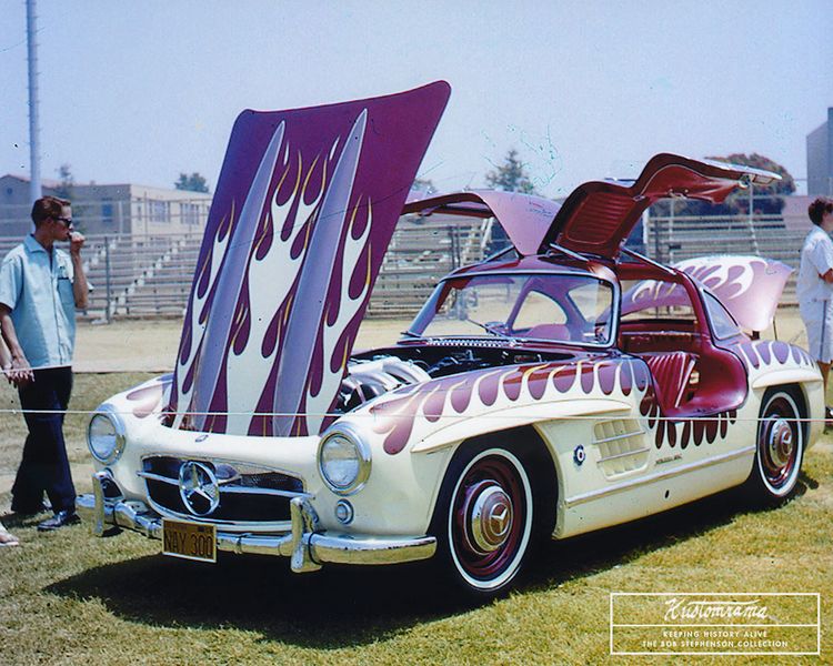 File:Earl-bruce-von-dutch-gullwing-custom-norwalk-motorcade.jpg