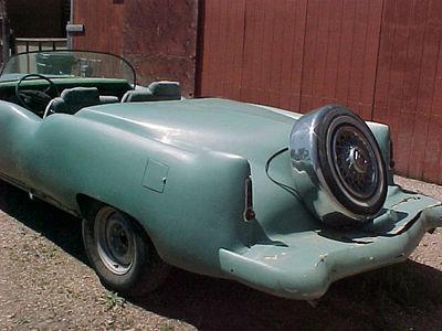 Kenneth-kamp-otter-fiberglass-car5.jpg