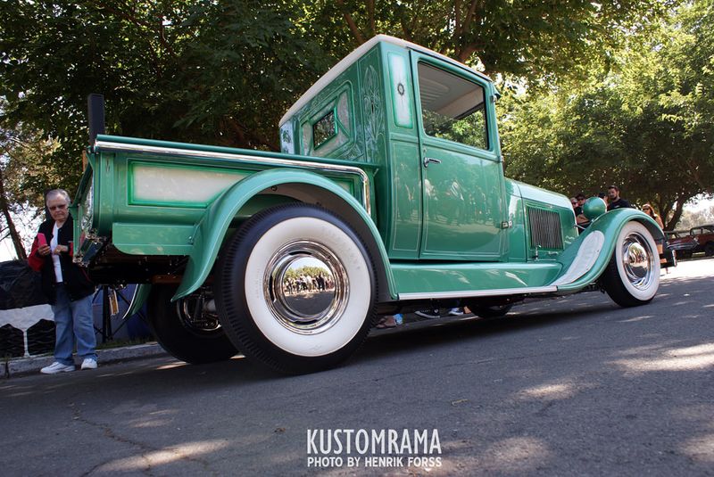 File:Mickey-himsl-1929-ford.jpg