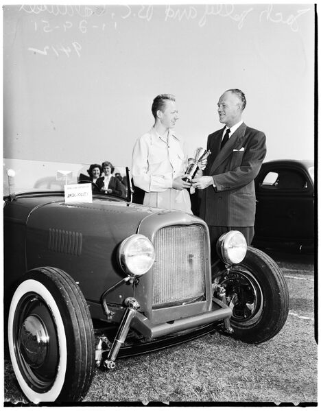 File:Hamilton-high-hot-rod-jamboree-1951-4.jpg