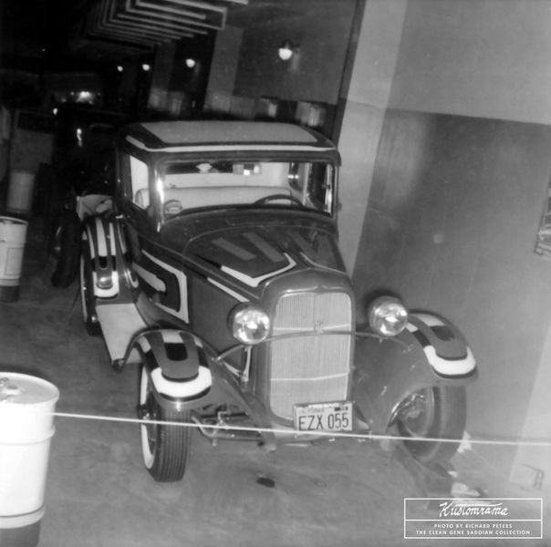 File:Phil-sweet-1932-ford-hot-rod.jpg