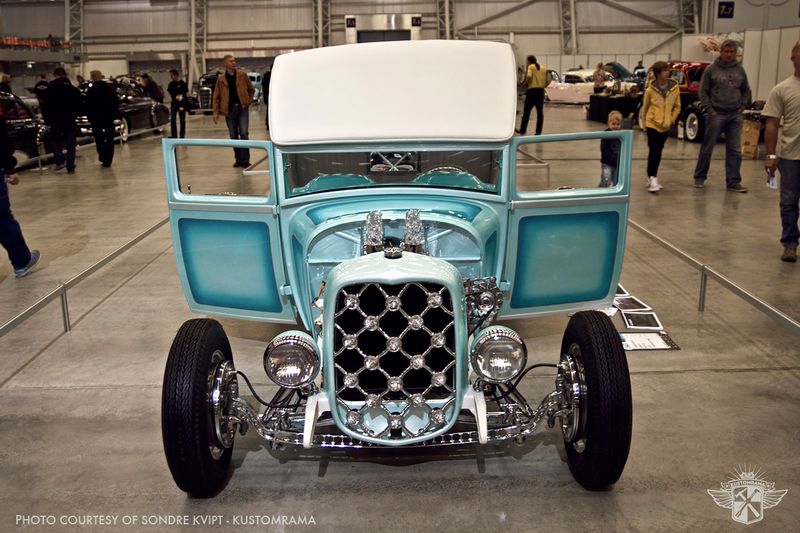 File:Juxtapod-show-rod-kustomrama15.jpg