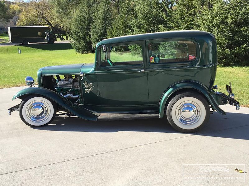 File:Bob-zelahowski-1932-ford.jpg