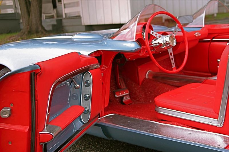 File:Marty-martino-1956-pontiac-club-de-mer8.jpg