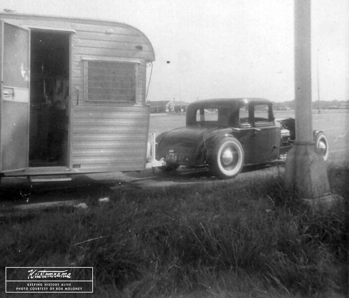 File:Bob-moloney-1932-ford-five-window-coupe-14.jpg