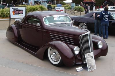 Bugs-1935-ford-ruby-deluxe2.jpg