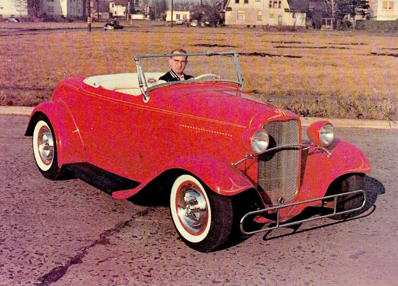 File:Bill-peterson-1932-ford8.jpg