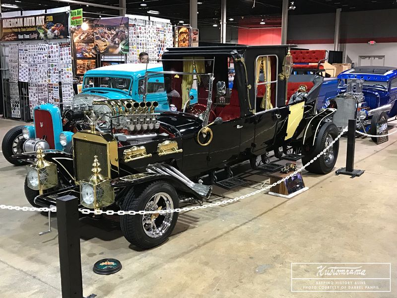 File:Darrel-panfil-munster-koach-tribute-car.jpg