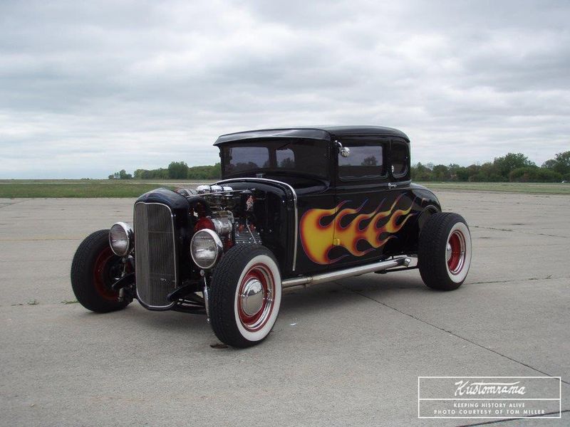 File:Teddyz-tom-miller-1930-ford10.jpg