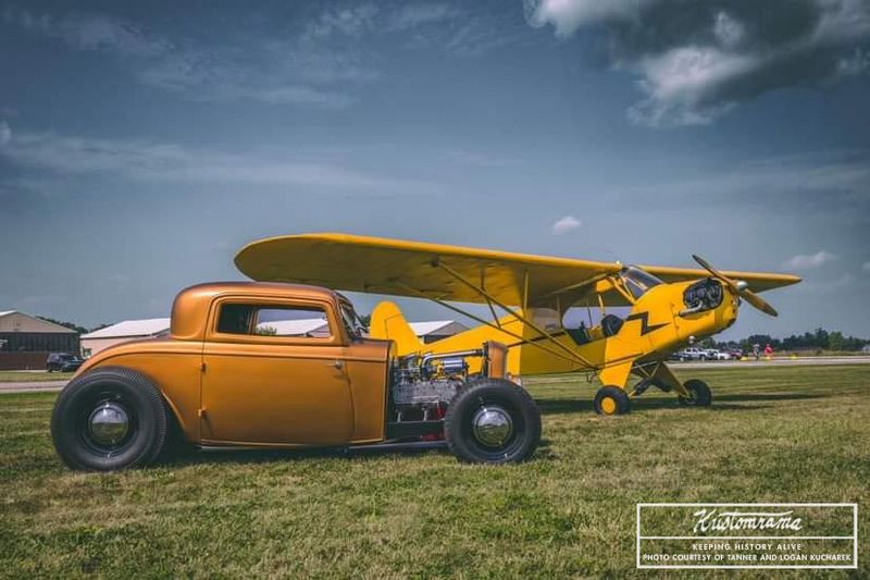 File:Tanner-logan-kucharek-1932-ford-3-window-coupe-hot-rod9.jpg