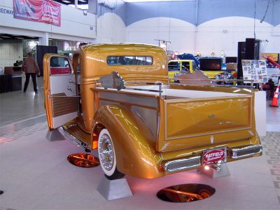 Gene-winfield-1935-ford-shoptruck-dallas-autorama2.jpg