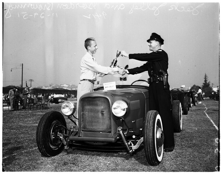 File:Hamilton-high-hot-rod-jamboree-1951-5.jpg