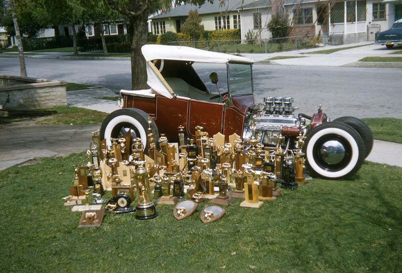File:Tommy-ivo-1925-ford-t-bucket.jpg