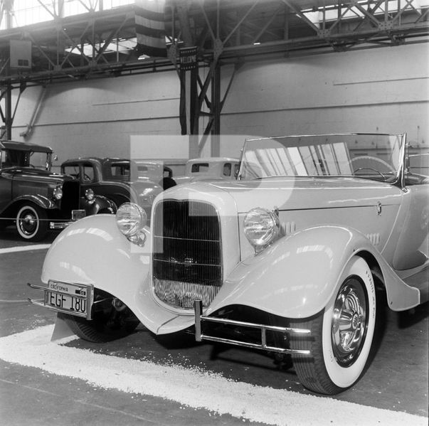 File:Bill-smith-1934-ford41.jpg