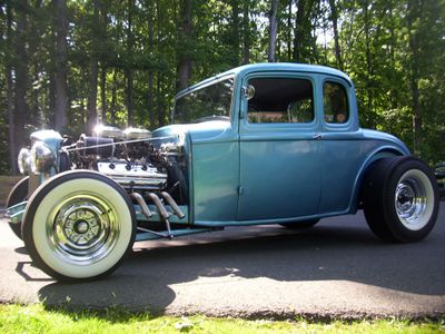 Laverne-a-stetzer-1932-ford-the-york-coupe17.jpg