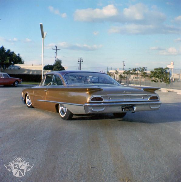 File:Mike-perello-1960-ford-starliner6.jpg