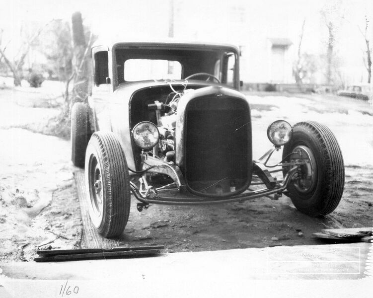 File:Bob-moloney-1932-ford-five-window-coupe-02.jpg