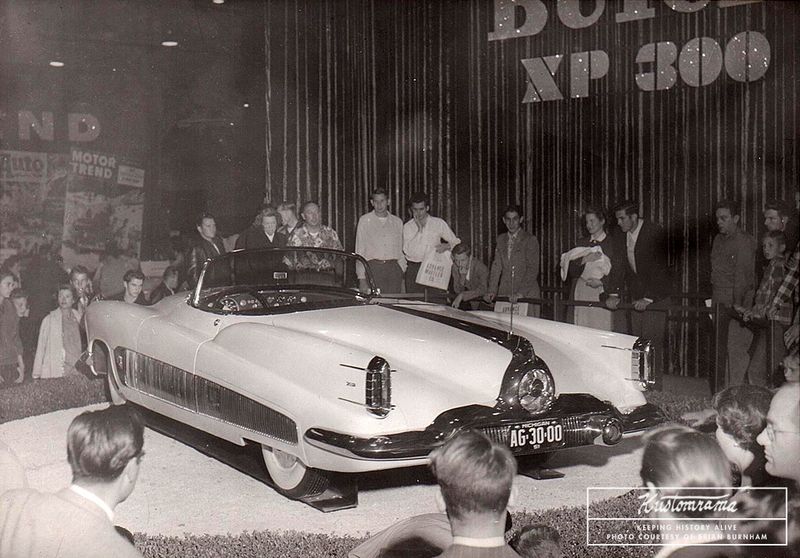 File:1951-buick-xp-300-concept-car-motorama-1951-2.jpg
