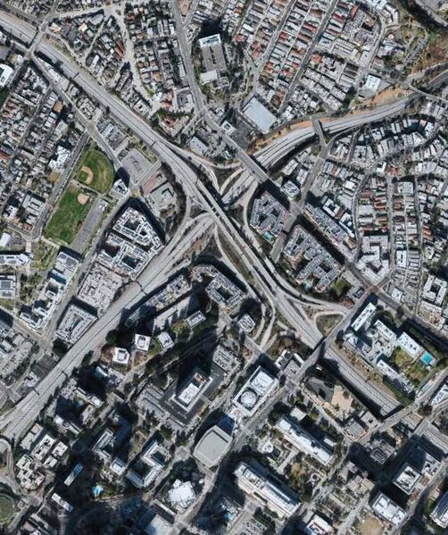 File:Harbor-and-Hollywood-Freeway-Overpass2.jpg