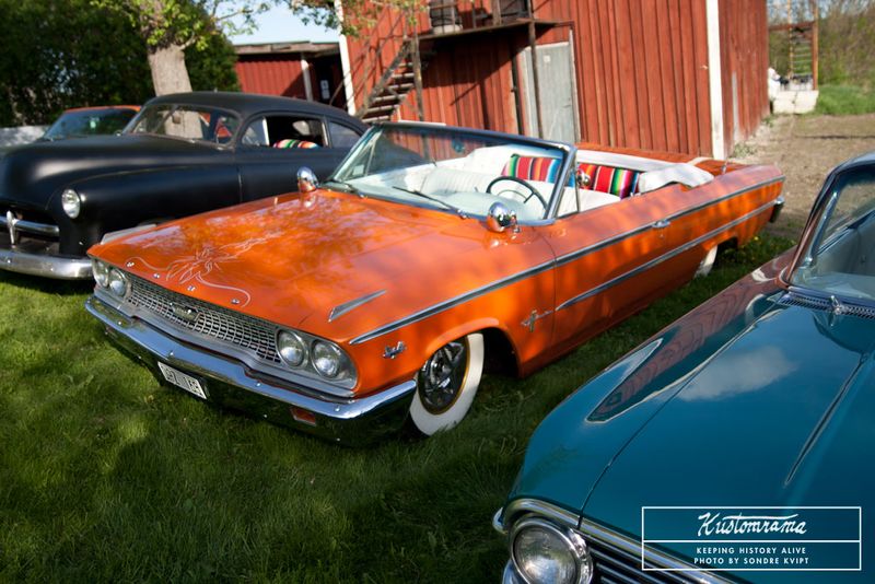 File:Ford-custom-convertible-mexican-blanket-seat-cover.jpg
