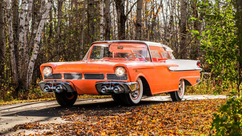 File:Xw-turnpike-cruiser-concept-car-mecum-kissimmee-2023.jpg