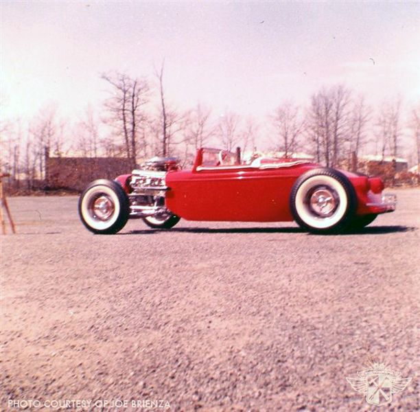 File:Joe-brienza-1934-ford43.jpg