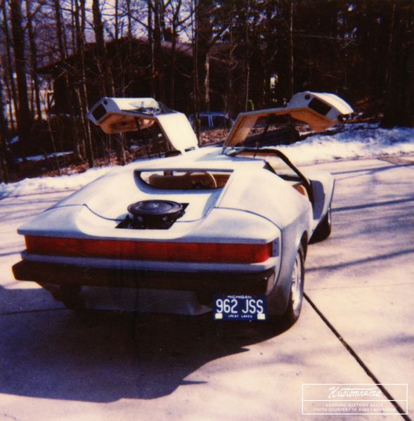 File:Bobby-massaron-venture-fiberglass-kit-car-aquila-gullwing-doors-sports-car5.jpg
