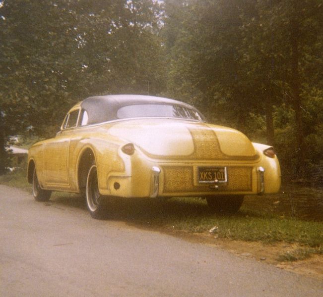 File:Salvadore-labue-1950-chevrolet-black-panther5.jpg