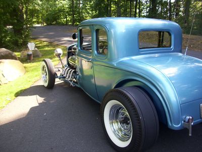 Laverne-a-stetzer-1932-ford-the-york-coupe19.jpg