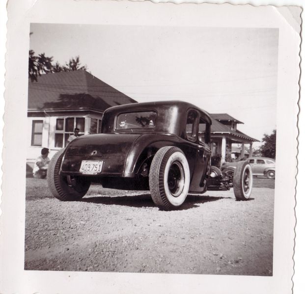 File:Gary-guthrie-1932-ford-coupe2.jpg