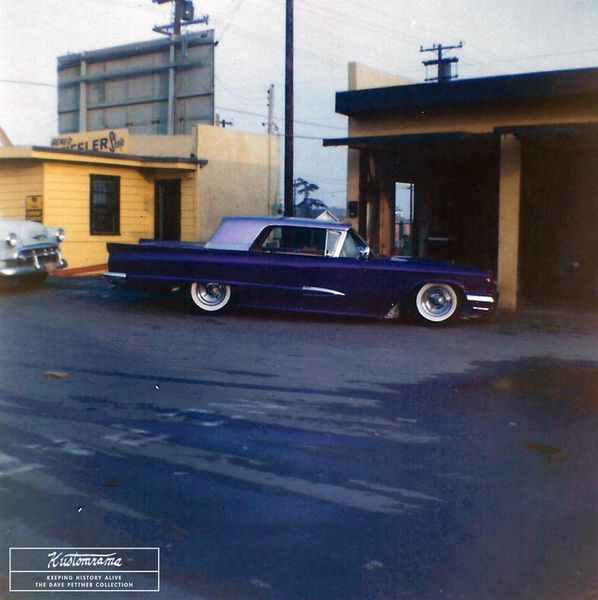 File:Genes-muffler-shop-larry-watson-painted-thunderbird.jpg