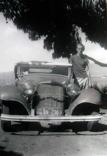 File:Longies-1932-ford-roadster4.jpg