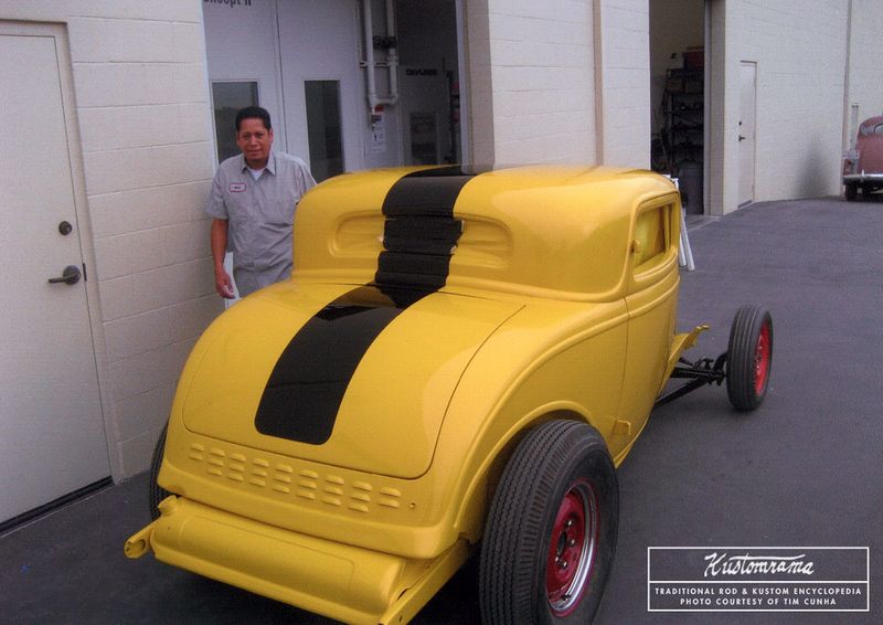 File:Tim-cunha-1932-ford-moon-coupe.jpg