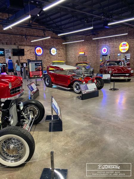 File:Ron-Kilmer-Lil-Coffin-Tribute-the-garage-museum-20222.jpg