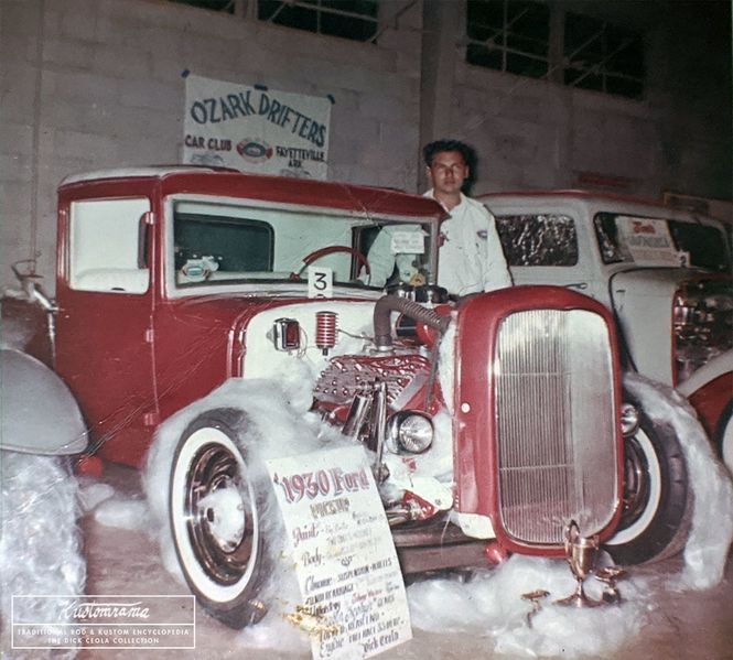 File:Dick-ceola-1930-ford.jpg