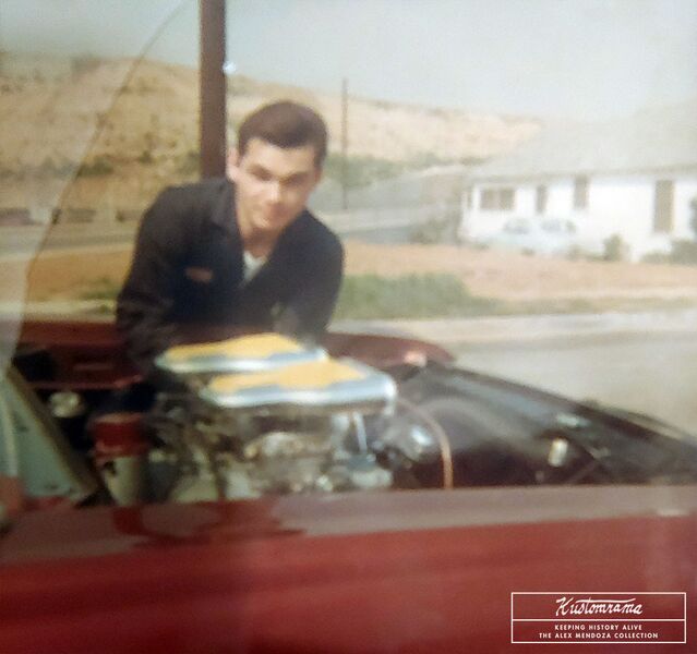 File:Gil-ayala-painted-el-camino3.jpg